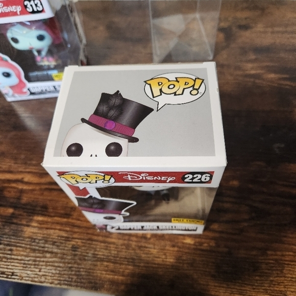 Disney Funko Pop Dapper Sally and Dapper Jack Skellington - Picture 10 of 14